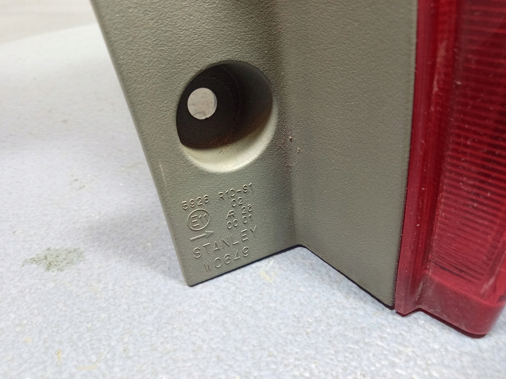 фото №8, Honda cr-v iv 12- лампа задня права нижня stanley w0649