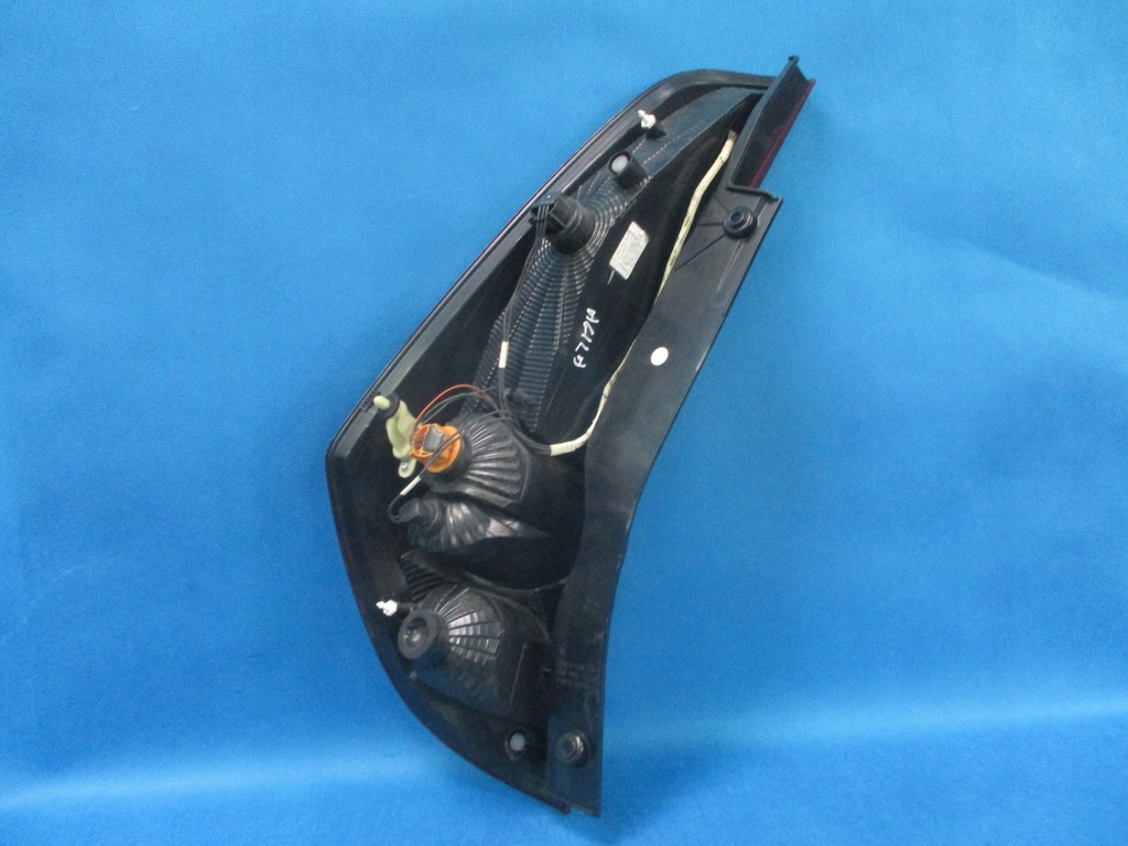 фото №2, Лампа правая задняя opel agila