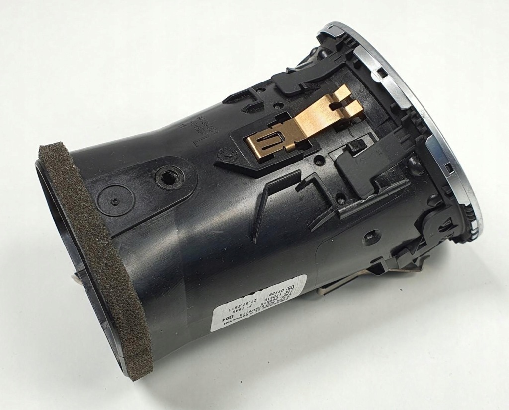 фото №3, Решітка обдув ліва mercedes w204 a2048306754