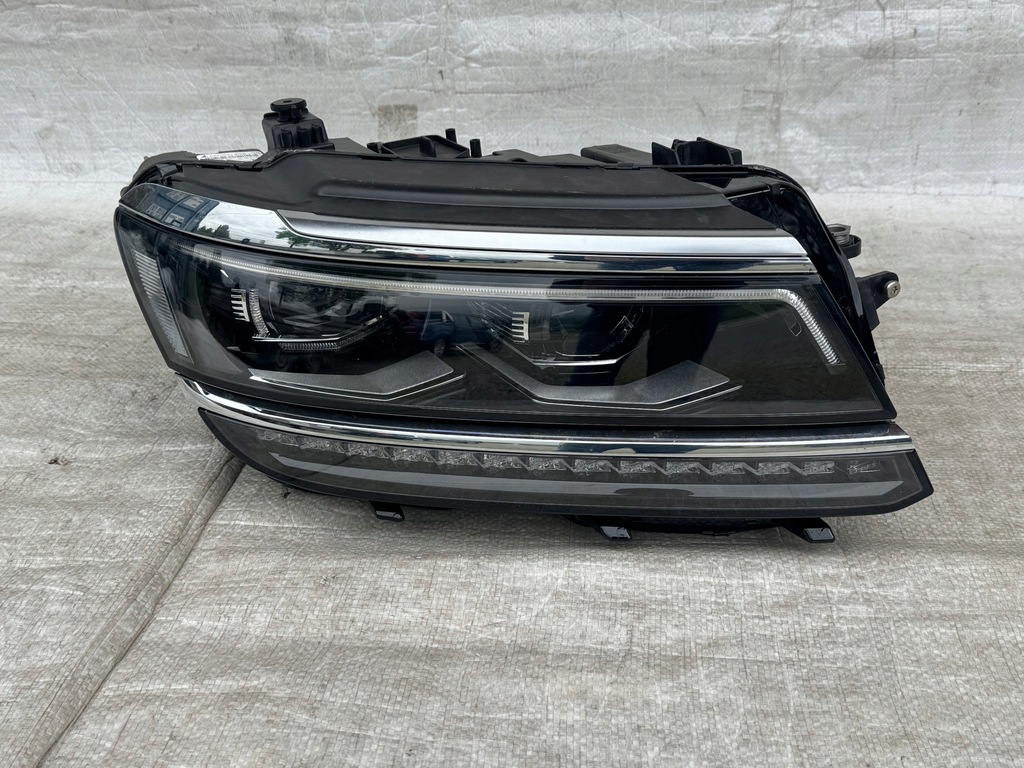 фото №1, Vw tiguan ii 2 5nb full led лампа права 15-20