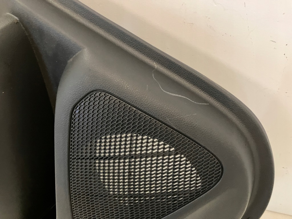 фото №7, Corolla e21 kombi обшивка обивка дверь задних левый задняя кожа led