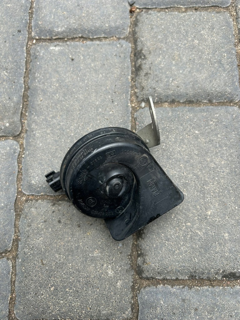 Купить Volvo v40 ii клаксон 31283384