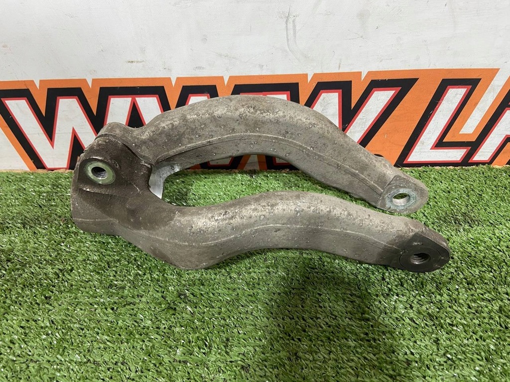 фото №8, Кронштейн амортизатора правий jaguar i-pace x590 j9d3-3462-aa