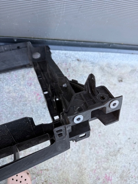 фото №8, Pas передній підсилювач передній skoda superb iii 3v0805588d