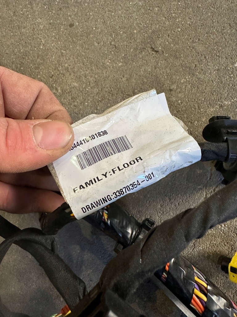 фото №10, Polestar 2 комплектна електропроводка салону