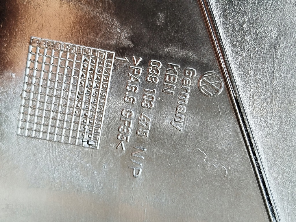 фото №10, Кришка двигуна головки клапанів vw passat b5 audi a4 b5 038103469