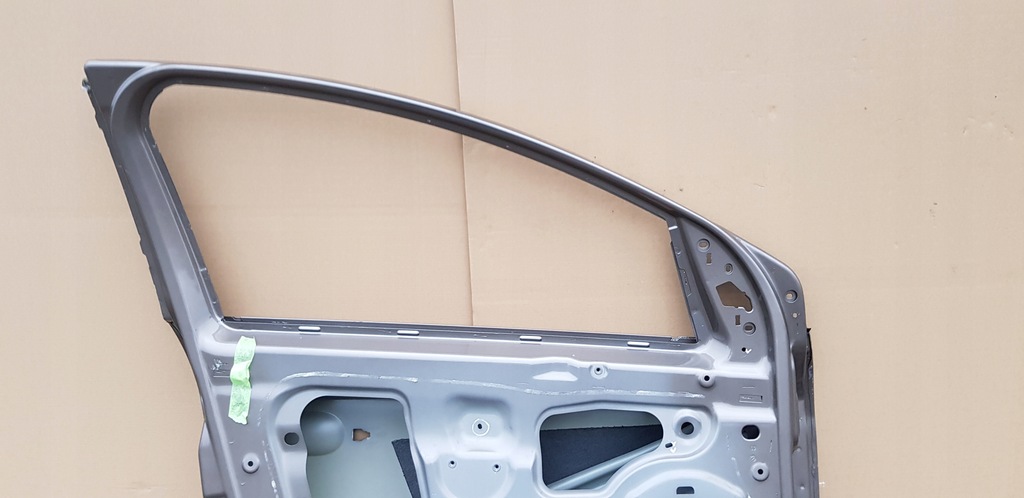 фото №14, Lancia delta 3 двері ліва передні. молдинг. 2008-14