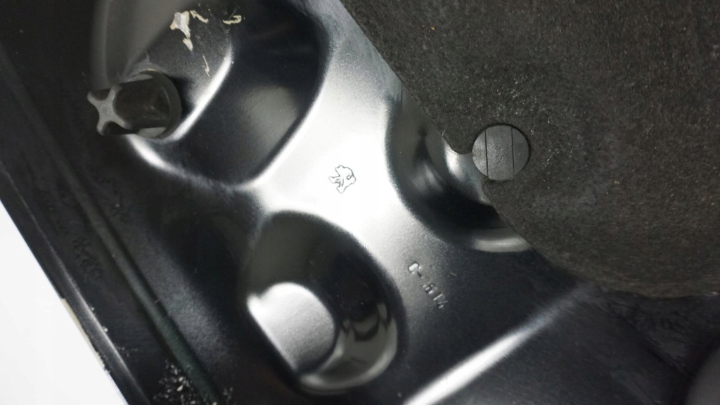 фото №16, Капот перед крышка двигателя peugeot 308 ii 2 t9 13-17 2013-2017