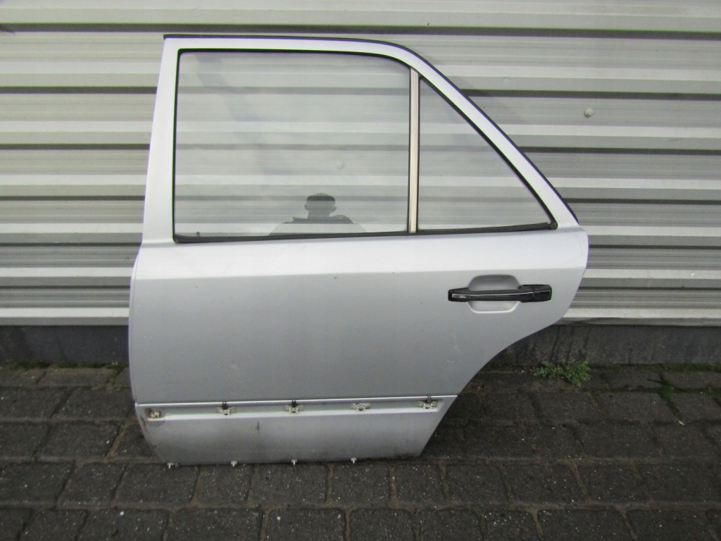 Купить 3 mercedes w124 sedan левая задние дверь левый задняя серебристый