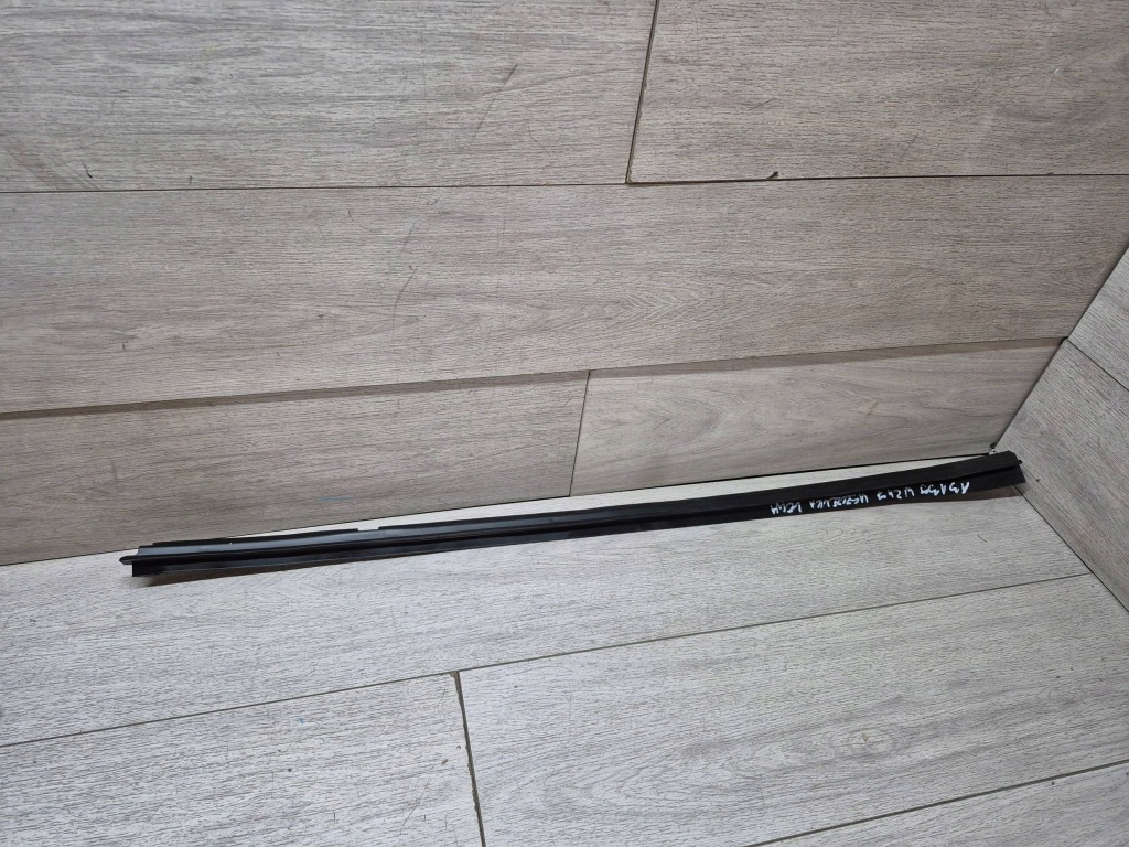 фото №1, 13135. mercedes w247 прокладка двері ліва a2477273301