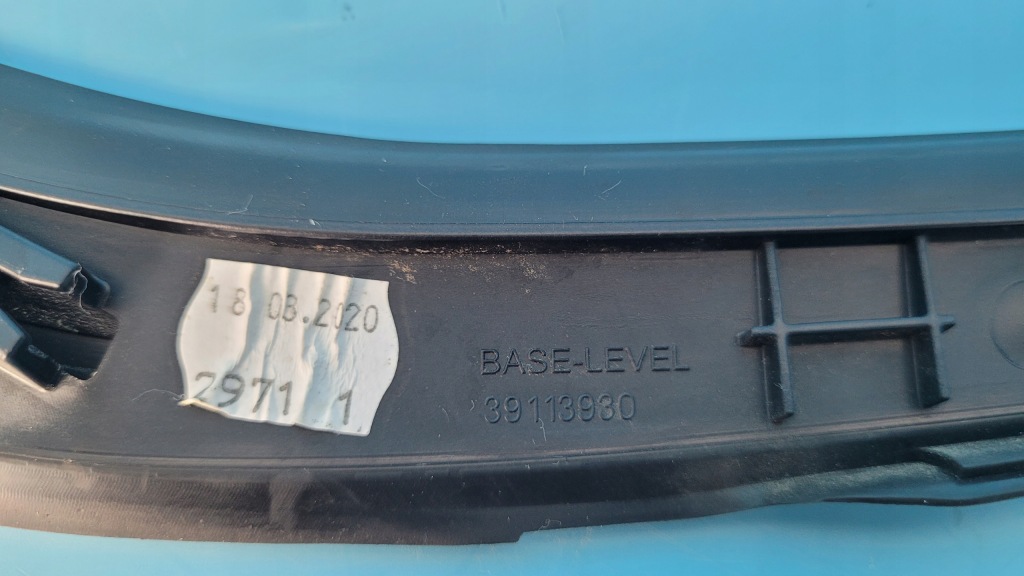 фото №13, Opel astra sports молдинг крыла левая задняя 39113932 39113930