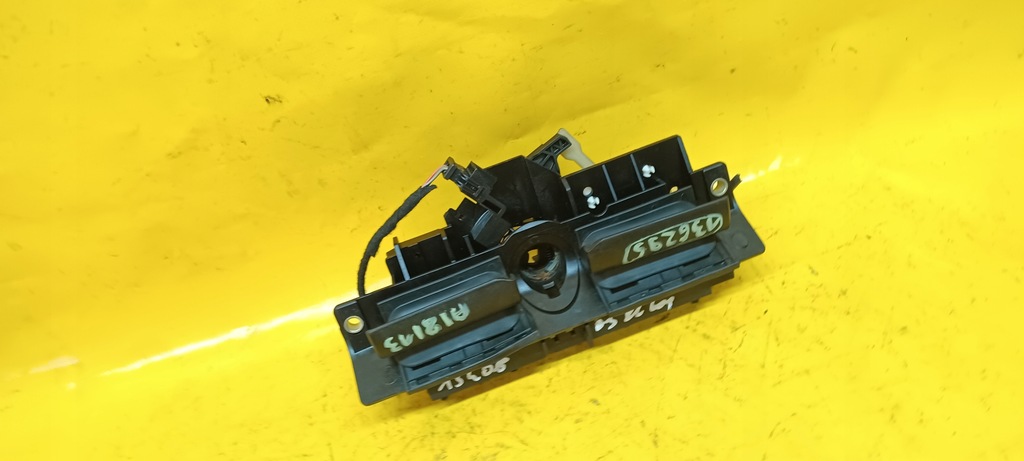 фото №12, Ручка замка кришки задня audi a3 8l 8d9827565h