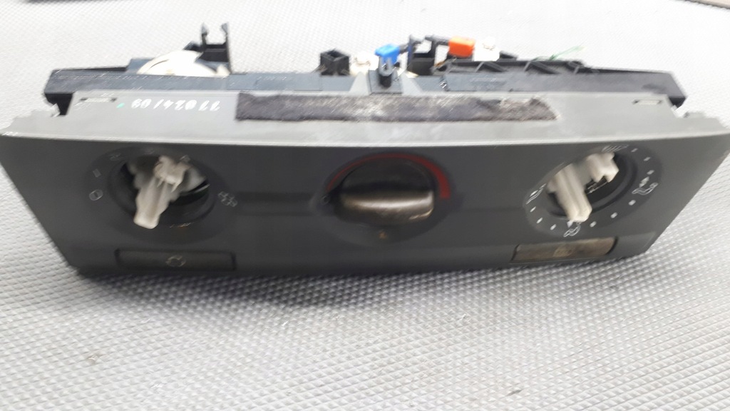 фото №1, 9041704807 панель обдув volvo v40 98r