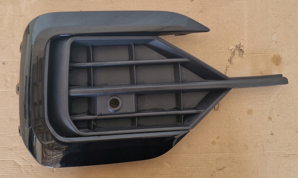 фото №1, Vw touareg iii r line решётка правая