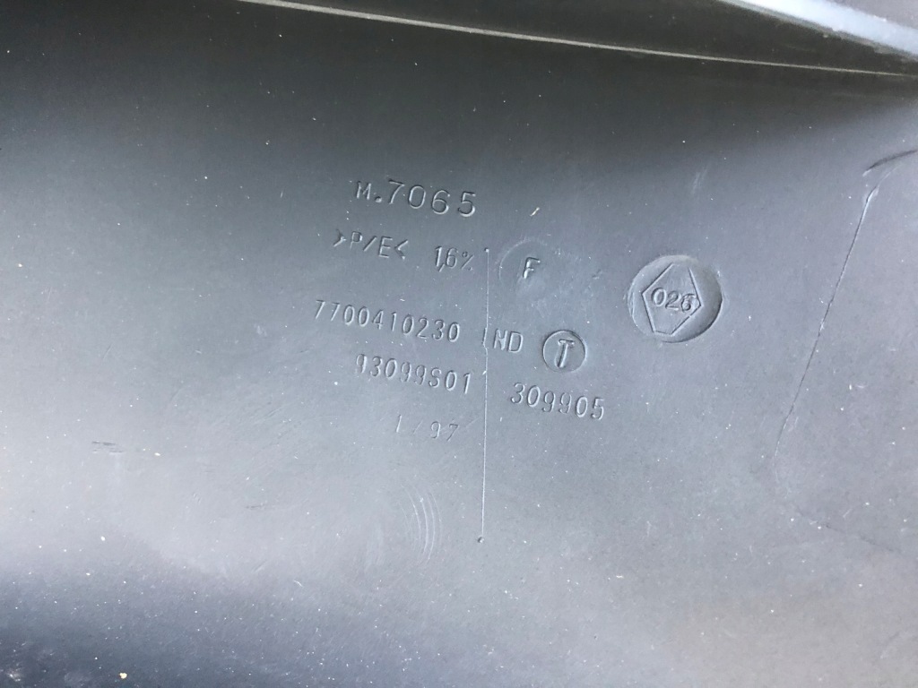 Бампер задняя задний renault clio ii 2 3d Оригинал