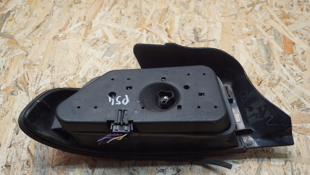 фото №9, Лампа правый задняя bmw z3 8389860