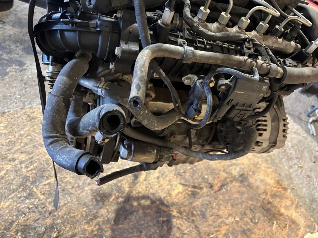 Двигатель комплектный  ssangyong tivoli 1.6 d d16dtf в Украине