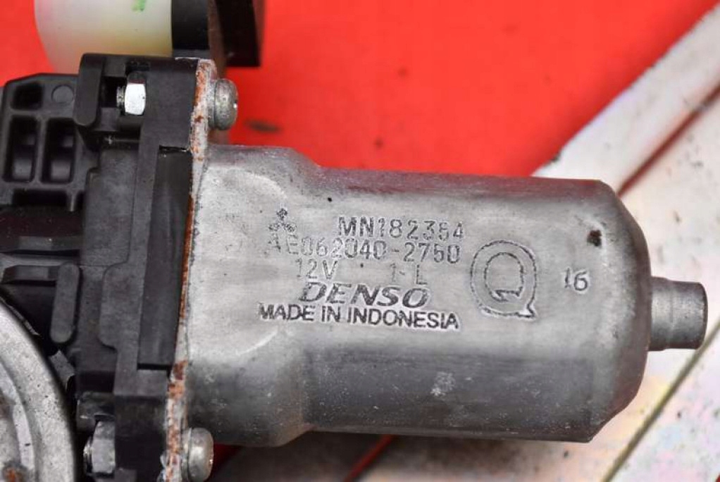 фото №5, Підйомник скло лівий задня mn182354 mitsubishi l200 4 iv 06-15