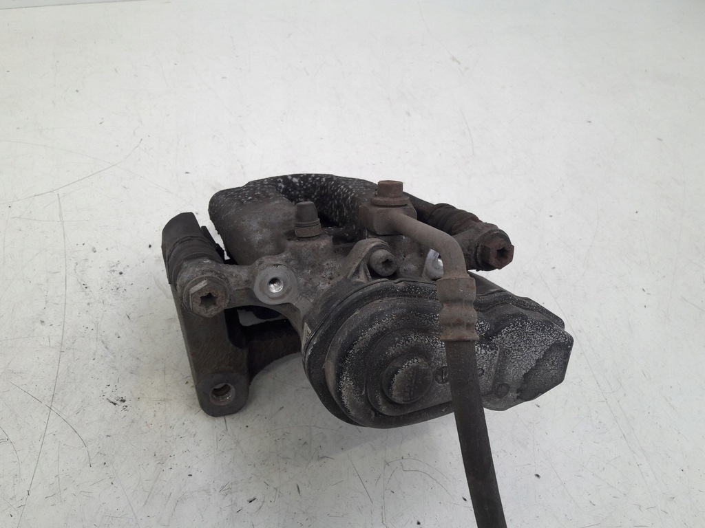 фото №4, Суппорт правый задняя 39021736 opel astra k