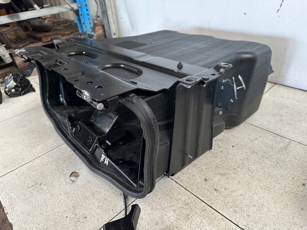 фото №10, Бардачок pod салонный кабина правый iveco stralis hi way 504008525