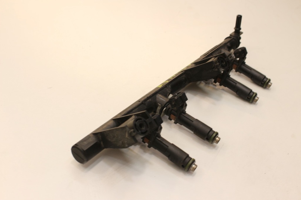 фото №6, Форсунка молдинг комплект 8200885283 renault twingo ii 1.2