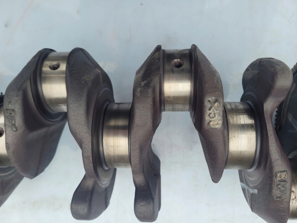 Wał коленчатый bmw e60 e61 n47d20 2.0d повреждённый Доставка