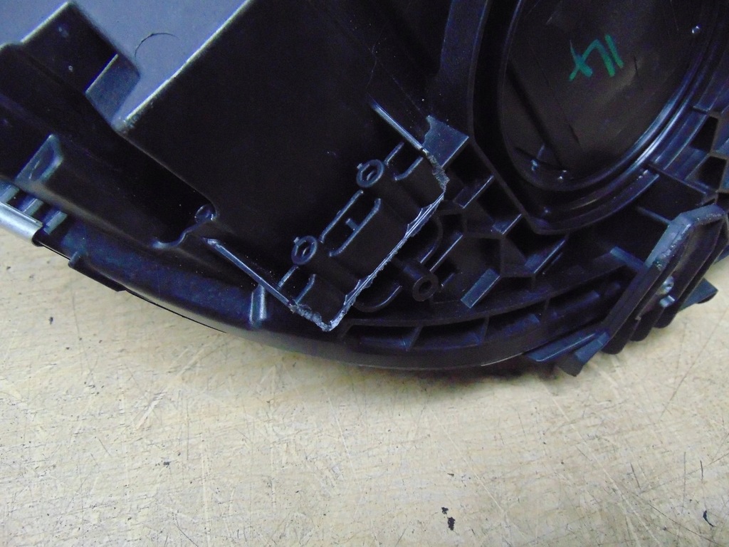 фото №13, Лампа ліва перед mercedes w206 europa a2069067103