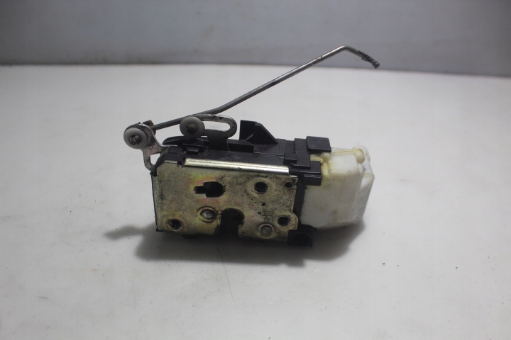 фото №3, Замок правый перед дверь alfa romeo 147