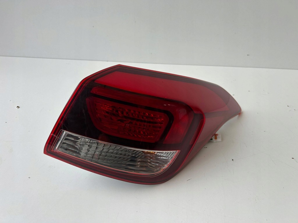 фото №1, Hyundai i20 ii coupe лампа права задня 92402-c8200 оригінал