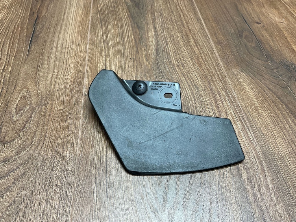 фото №1, Бризковик лівий задня evoque ii 2 l551 k8d2-280e13-ac