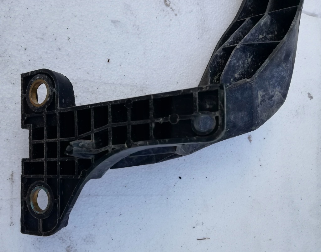 Абсорбер балка нижня бампера перед opel corsa d 1.2 b 13223754 Зі Шроту