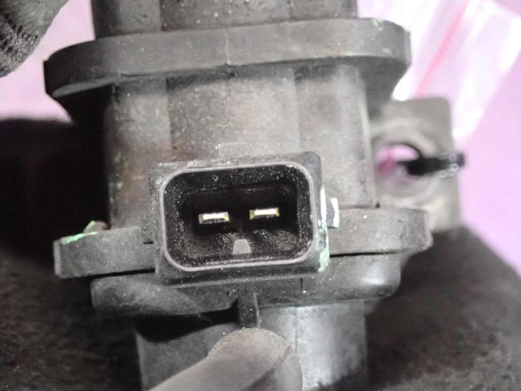 фото №7, Opel zafira a i 99-03 2.0 d клапан вакуумa 4534375 2 pin