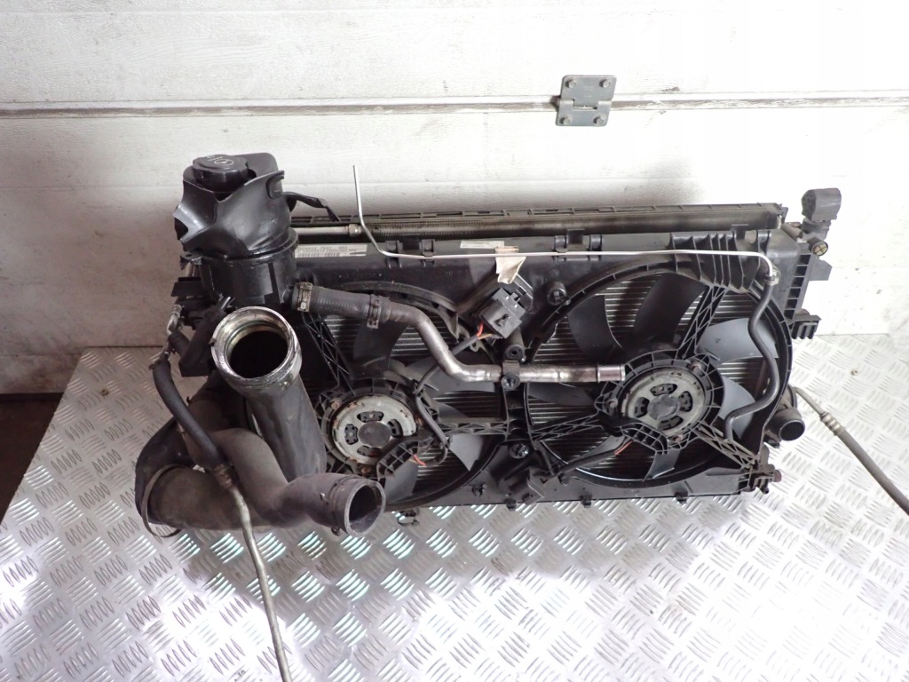 Радиатор вентилятор ремень перед opel insignia a 10r 2.0 универсал 13223018 11088 Недорого