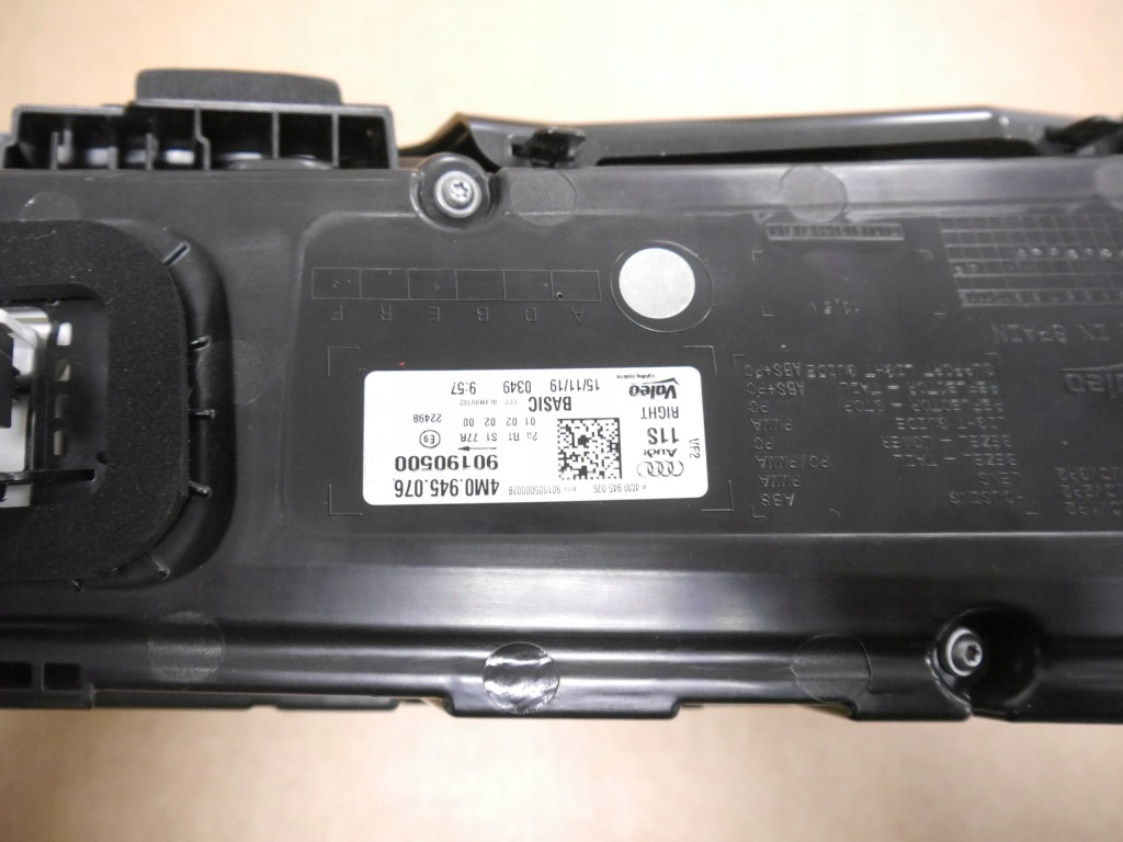 Audi q7 4m фара задній led 4m0945076 рестайлінг в Україні