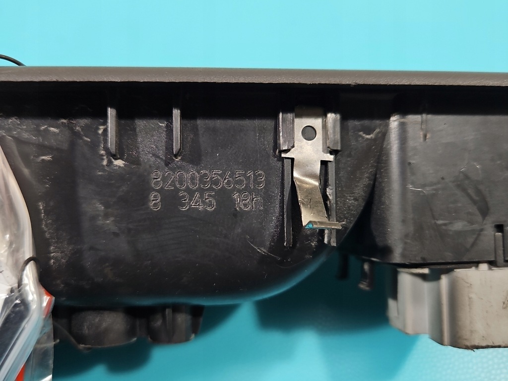 фото №4, Переключатель окон renault twingo ii 8200356513 eu