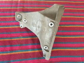 Купить Audi a4 b5 8d0199308f опора