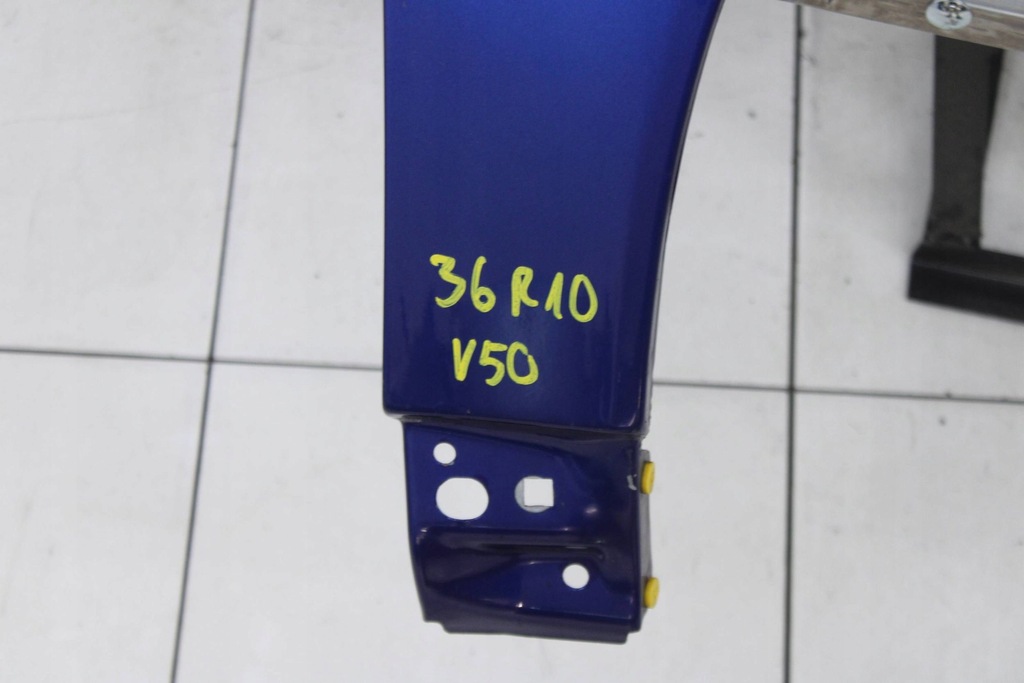 фото №13, Volvo v50 s40 ii 04r- крыло правый перед передний 476