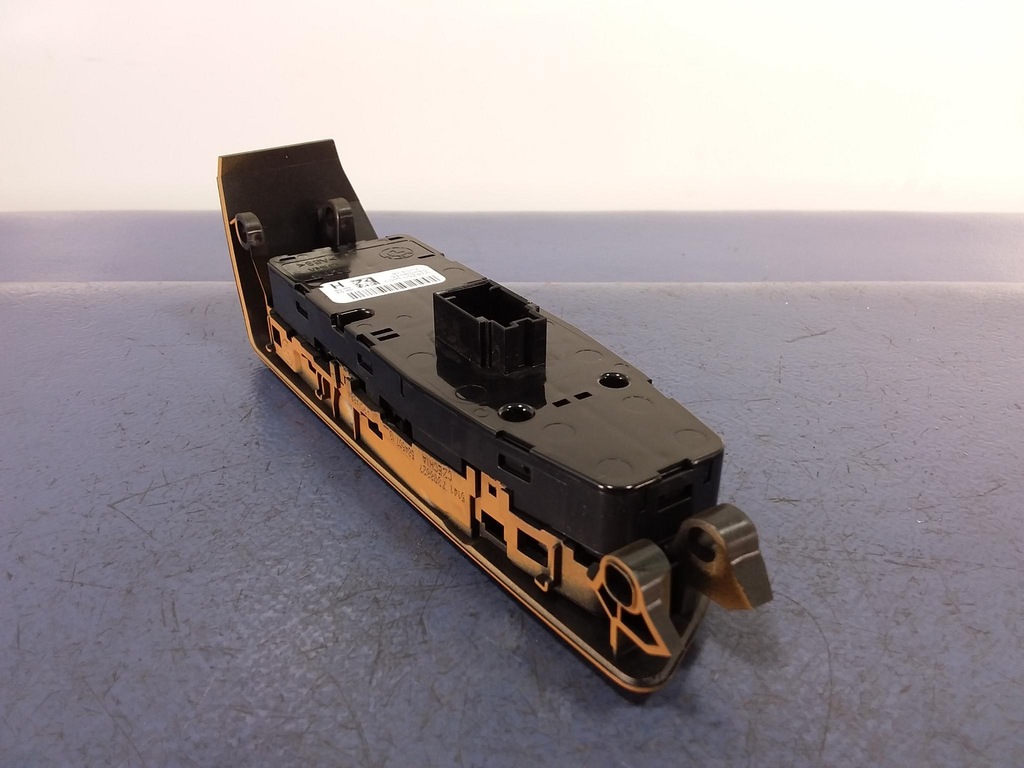 фото №6, Bmw 7 g11 g12 панель вікон лівий передній 9382503