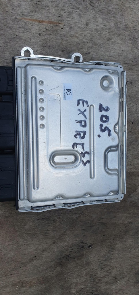 фото №1, Бортовой компьютер блок управления двигателя renault express ii 0281039177