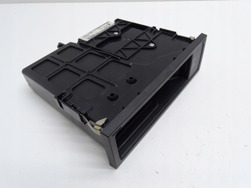 фото №11, Модуль зчитувач інтерфейс media-in 5n0035341g vw tiguan i 5n lift passat cc