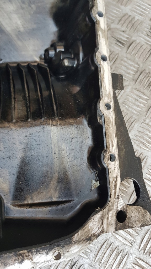 Audi a4 b6 1.9 tdi поддон поддон масляная 06b103603ak cena без датчика Доставка