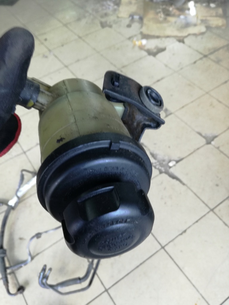 фото №3, Hyundai tucson i 2004 - 2010 rok бак жидкость усилителя