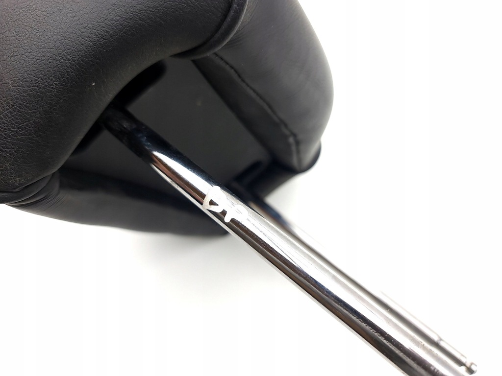 фото №9, Maserati quattroporte 2004 права сторона підголівник сидіння передній