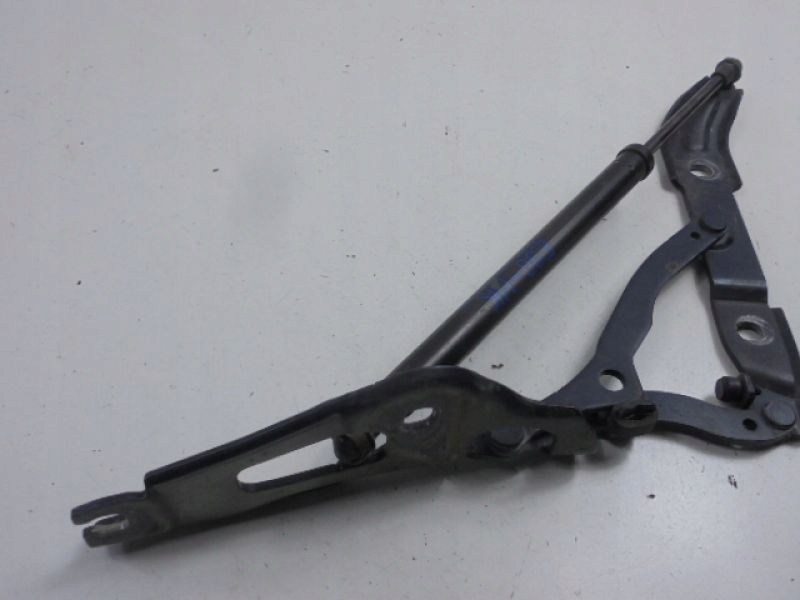 фото №6, Bmw 3 e90 петля крышки багажника задняя правый 7060628