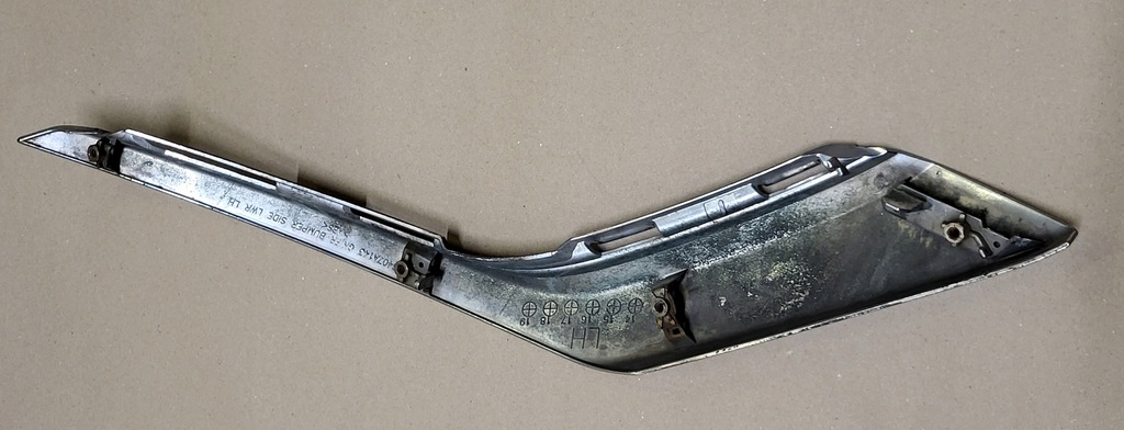 фото №9, Молдинг хром бампера лівий перед mitsubishi outlander iii lift 6407a143 оригінальний номер