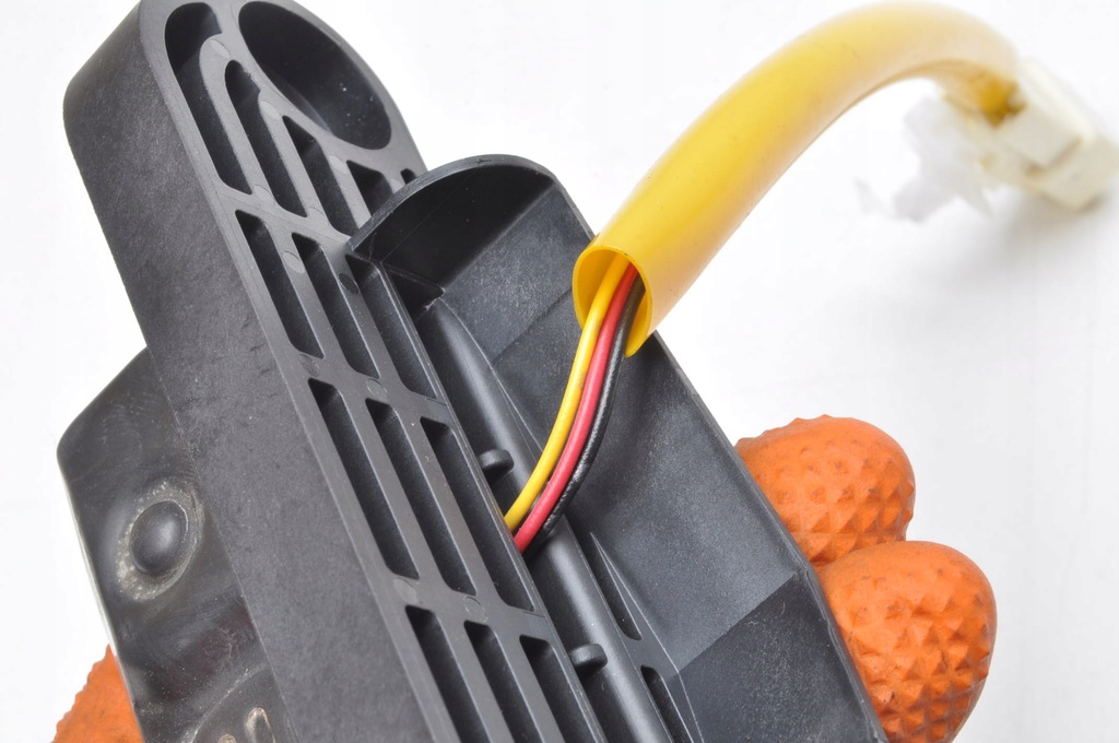 фото №5, Mitsubishi eclipse cross мікровимикач кришки