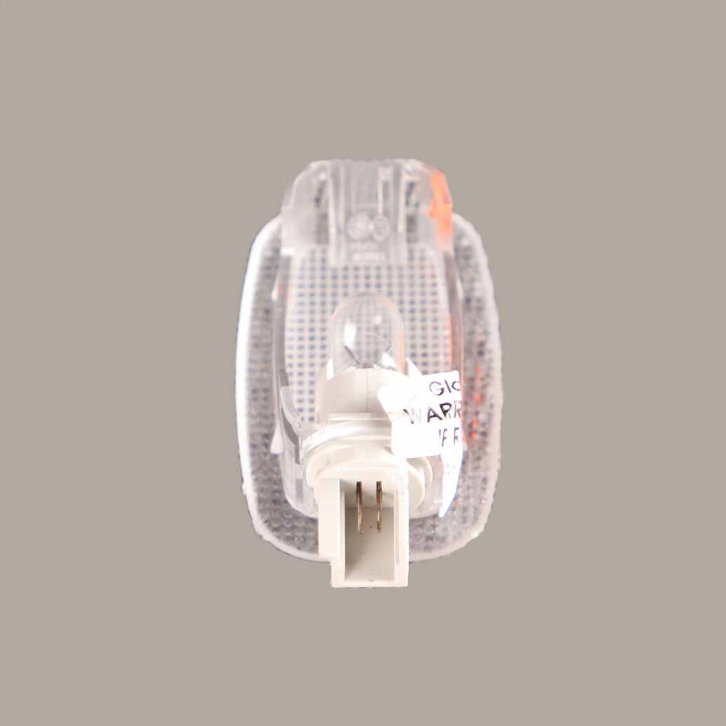 фото №9, Mercedes w176 c117 лампа освітлення кабіни двері