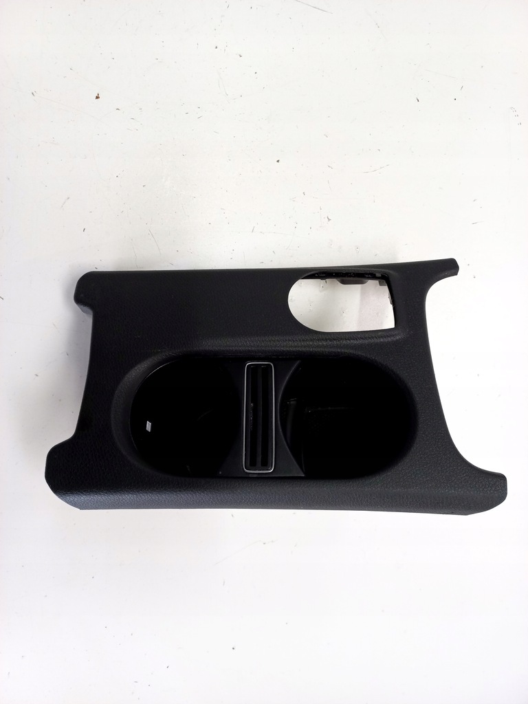 фото №1, Кронштейн основа na чашки mercedes cla w117