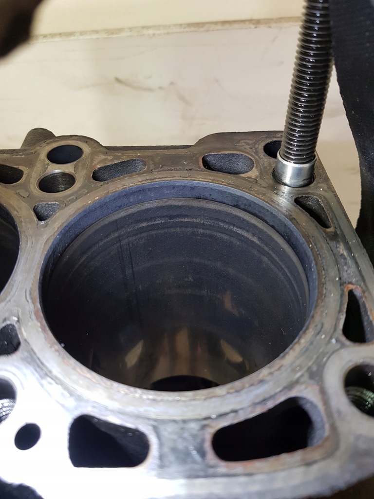 фото №12, Блок двигателя 045103021r vw audi skoda seat 1.4 tdi bms