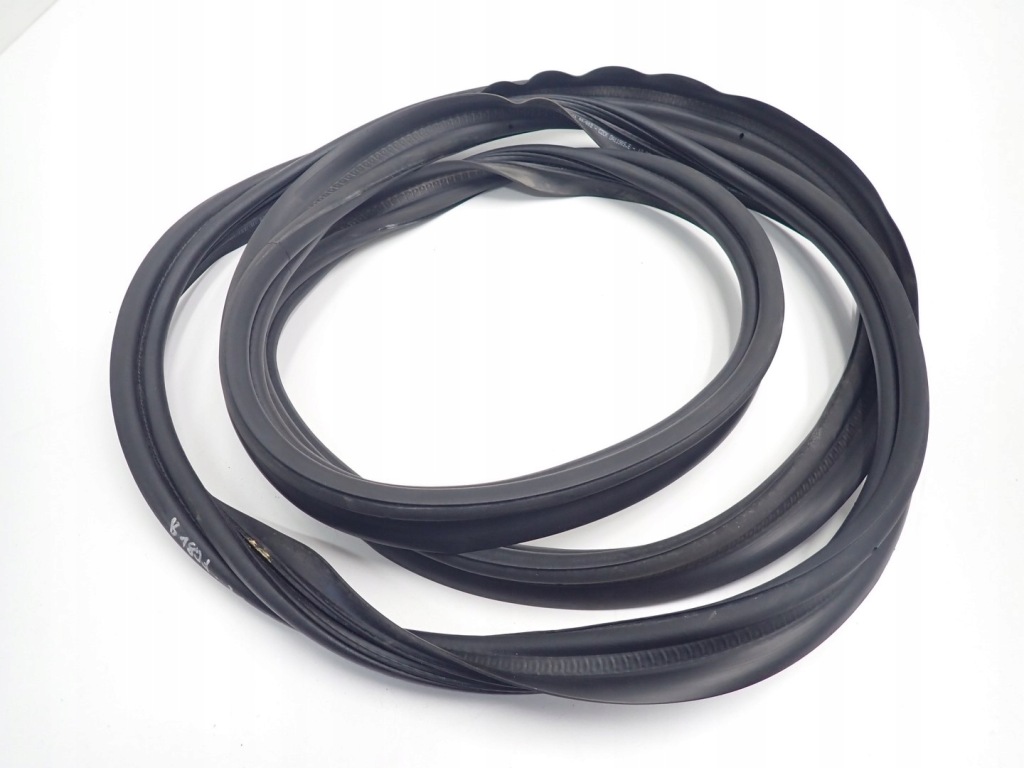 фото №1, Прокладка кришки задня багажника mercedes b w247 20r